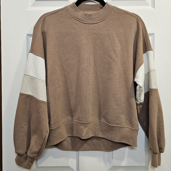 Abercrombie & Fitch crewneck - Picture 4 of 7